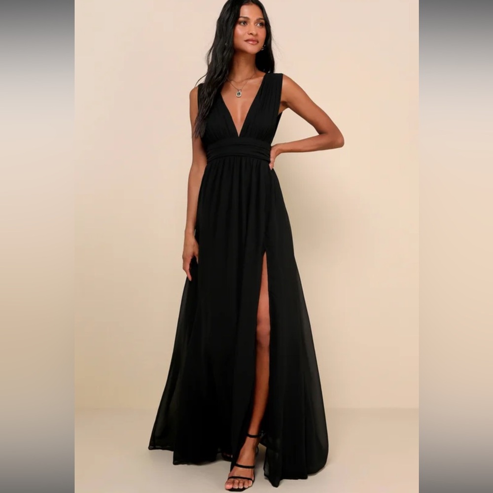 Black Lulus deep V dress